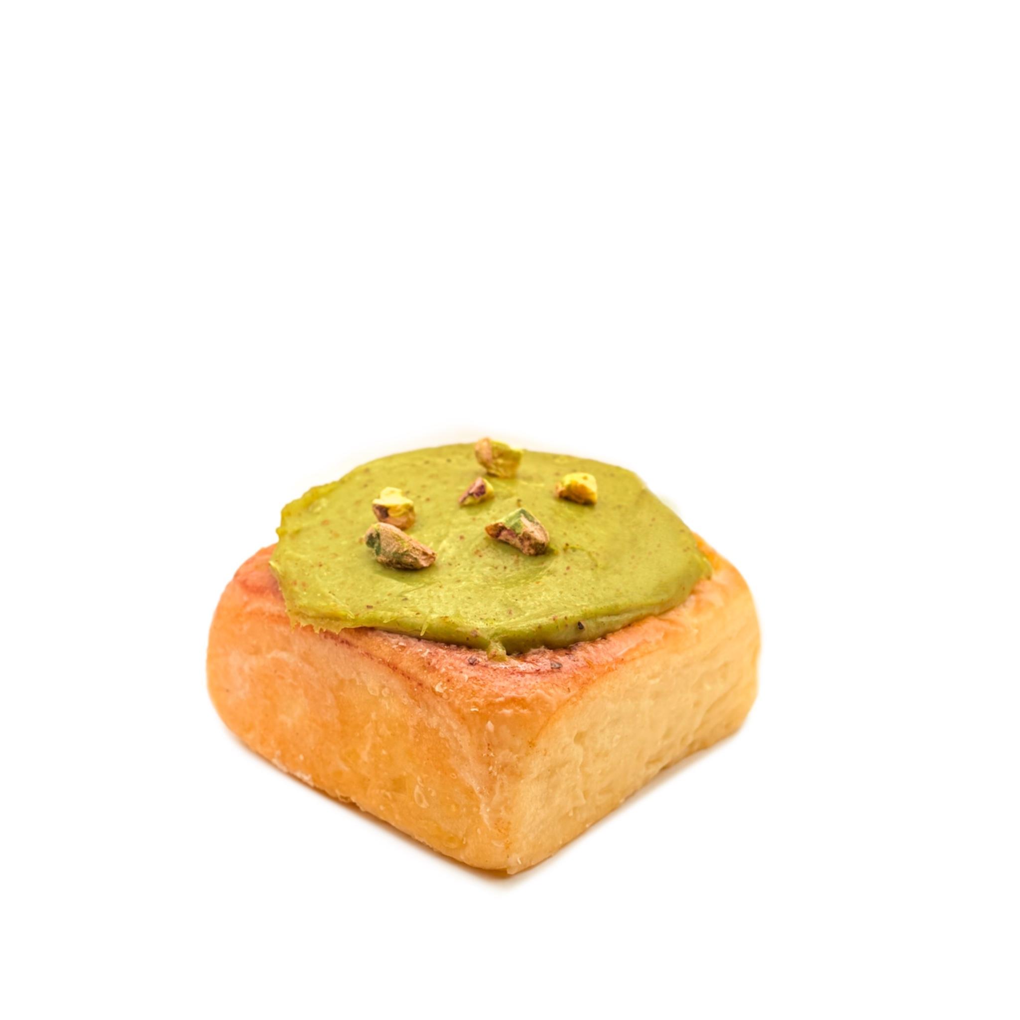 رول پسته